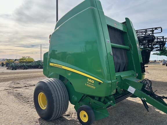 Image of John Deere 569 Premium equipment image 3