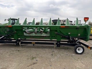 2013 John Deere 608C Equipment Image0