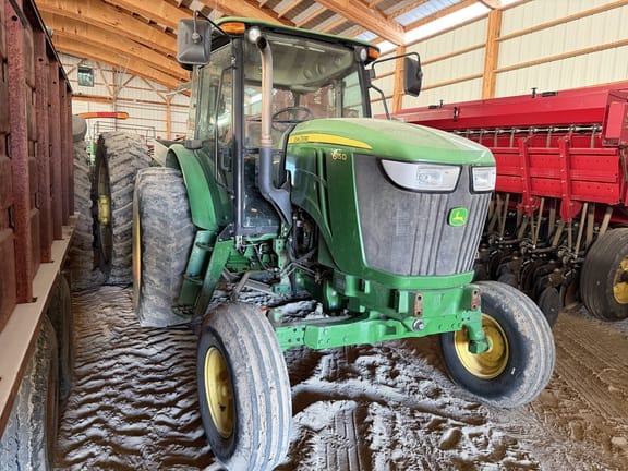 2013 John Deere 6115D Equipment Image0