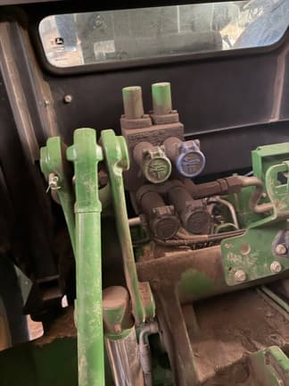 Image of John Deere 6115D equipment image 4
