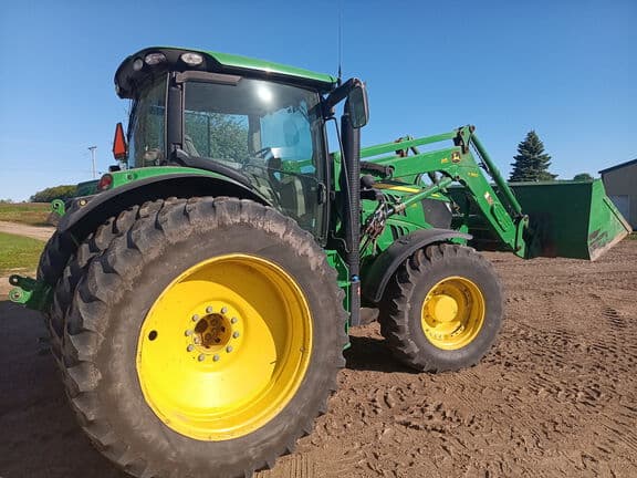 Image of John Deere 6140R equipment image 1