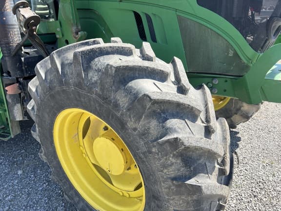 Image of John Deere 6150M equipment image 4