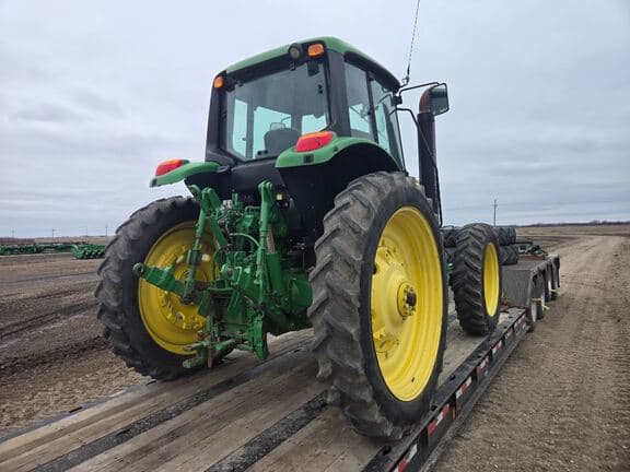 Image of John Deere 6150M equipment image 4