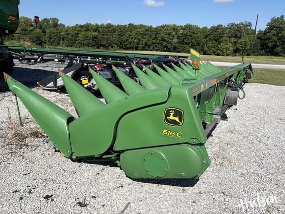 Image of John Deere 616C equipment image 2