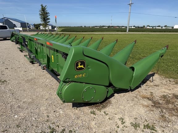 Image of John Deere 616C equipment image 1