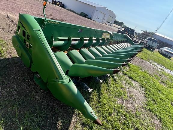 Image of John Deere 618C Primary image