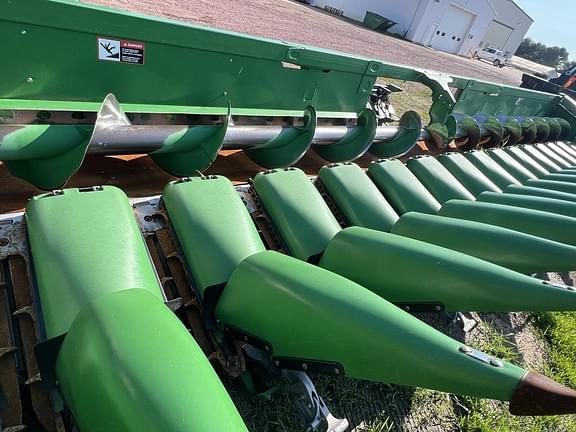Image of John Deere 618C equipment image 3
