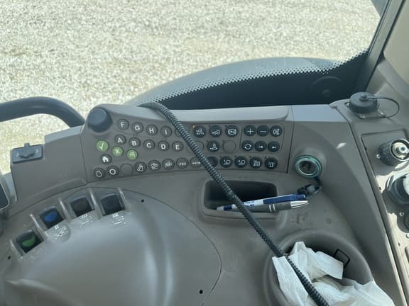 Image of John Deere 6190R equipment image 3