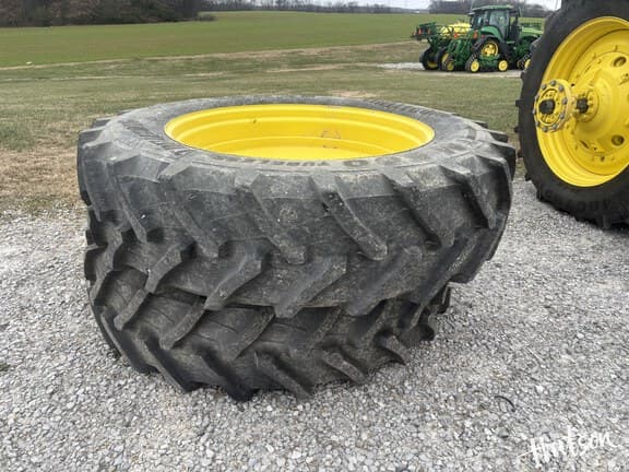 Image of John Deere 6190R equipment image 4