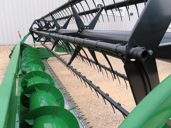 Image of John Deere 620F equipment image 3