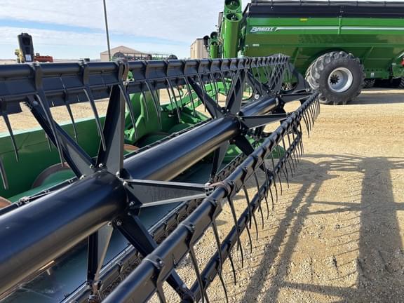 Image of John Deere 625F equipment image 4