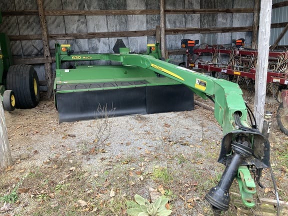 2013 John Deere 630 Equipment Image0