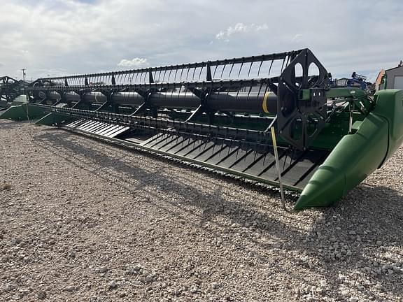 Image of John Deere 635D Primary image
