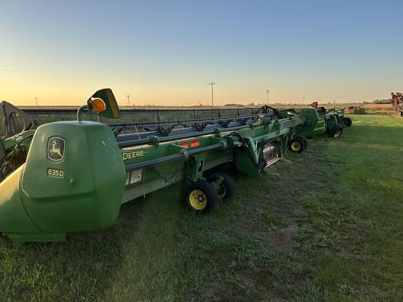 Image of John Deere 635D Primary image