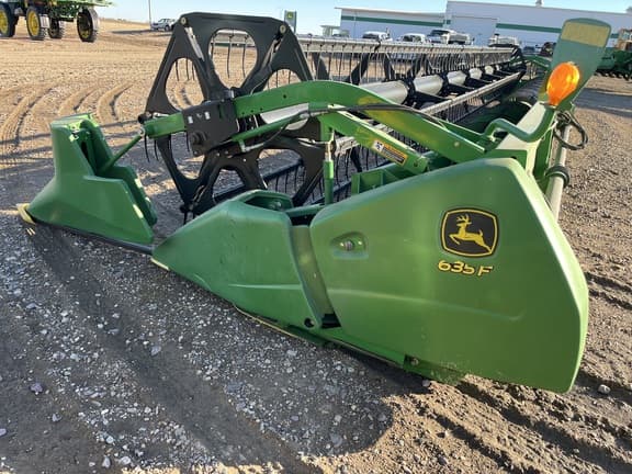 Image of John Deere 635F equipment image 2