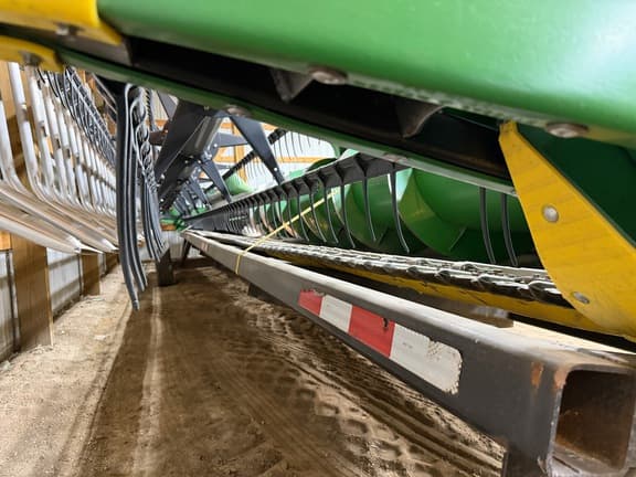 Image of John Deere 635F equipment image 4