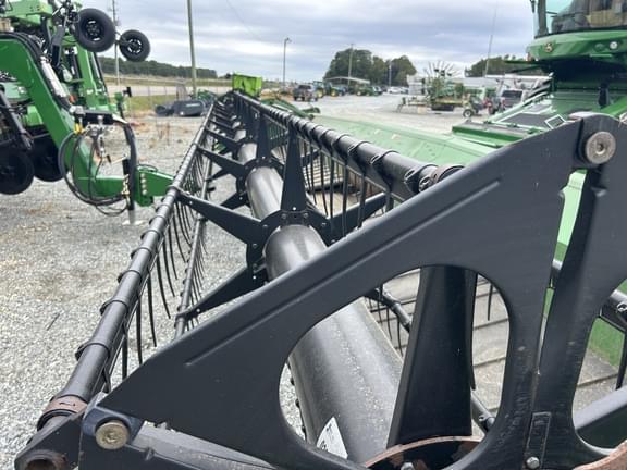 Image of John Deere 635FD equipment image 2