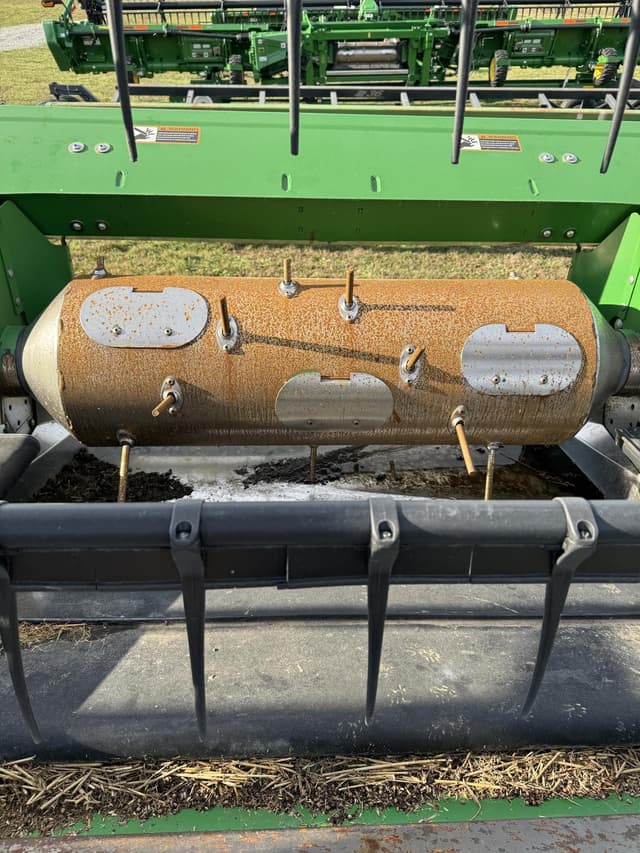 Image of John Deere 635FD equipment image 4