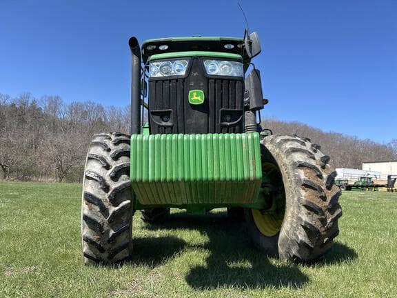 Image of John Deere 7200R equipment image 2
