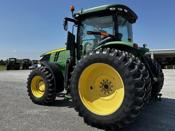 Image of John Deere 7200R equipment image 3