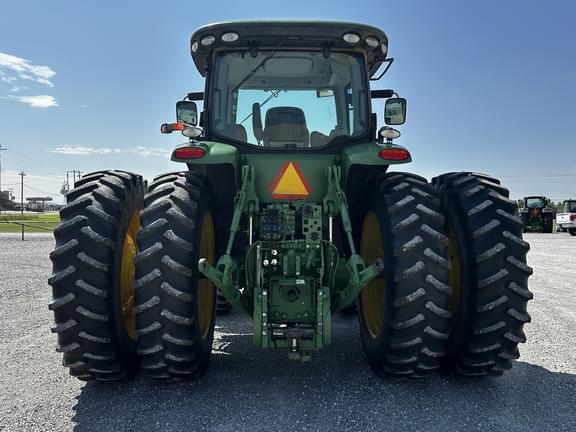 Image of John Deere 7200R equipment image 4