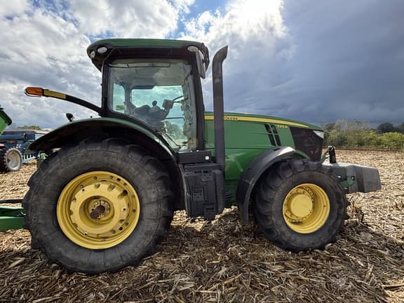 Image of John Deere 7215R equipment image 3