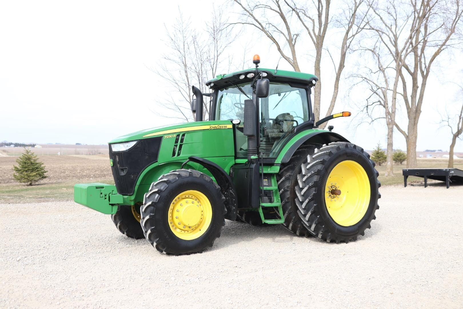 2013 John Deere 7230R Equipment Image0