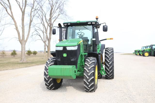 Image of John Deere 7230R equipment image 2