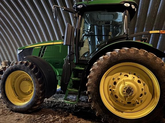 Image of John Deere 7230R Primary image