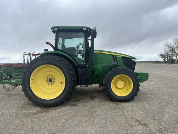 Image of John Deere 7260R equipment image 3