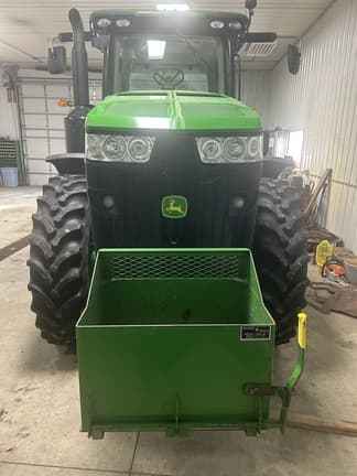 Image of John Deere 8235R equipment image 2