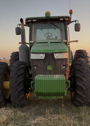 Image of John Deere 8285R equipment image 3