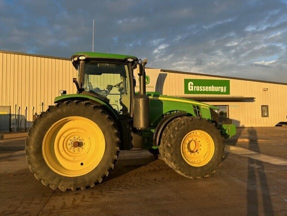 2013 John Deere 8285R Equipment Image0