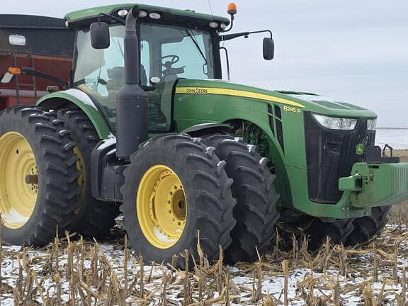 Image of John Deere 8285R Primary image