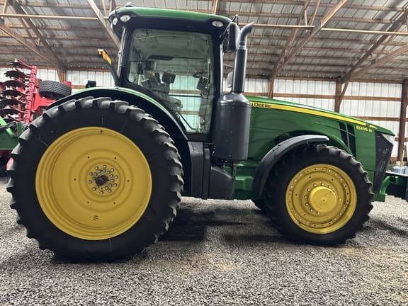 Image of John Deere 8285R Primary image