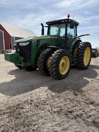 2013 John Deere 8285R Equipment Image0