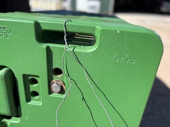 Image of John Deere 8310R equipment image 3