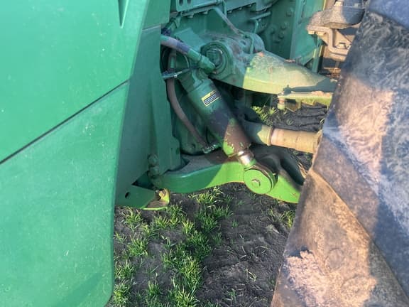 Image of John Deere 8310R equipment image 2