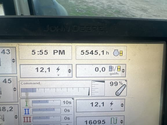 Image of John Deere 8310R equipment image 4