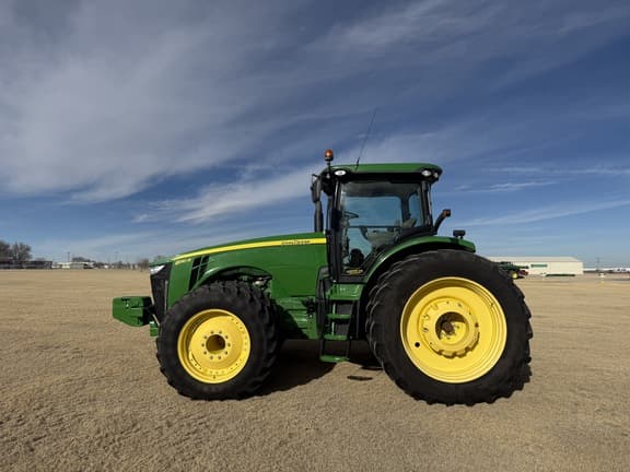 Image of John Deere 8310R equipment image 1