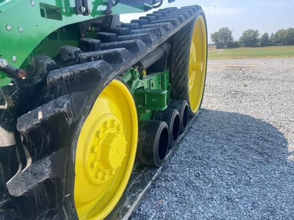 Image of John Deere 8310RT equipment image 4