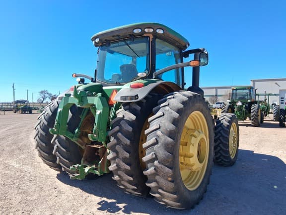 Image of John Deere 8335R equipment image 4