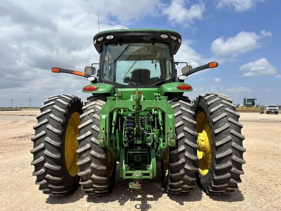 Image of John Deere 8335R equipment image 3