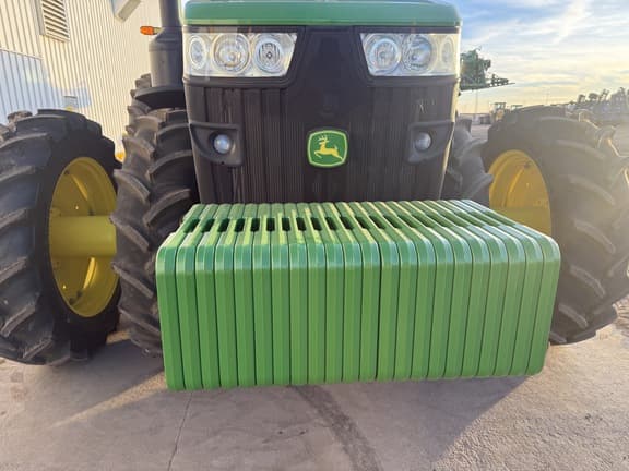 Image of John Deere 8335R equipment image 2