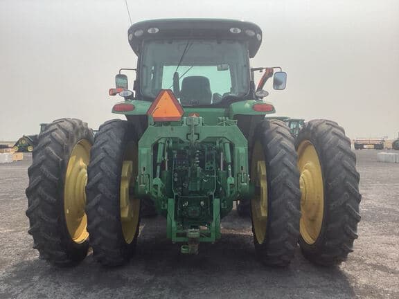Image of John Deere 8335R equipment image 3