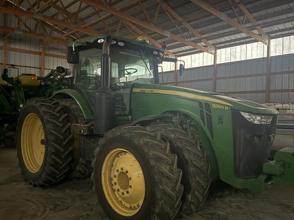 2013 John Deere 8360R Equipment Image0