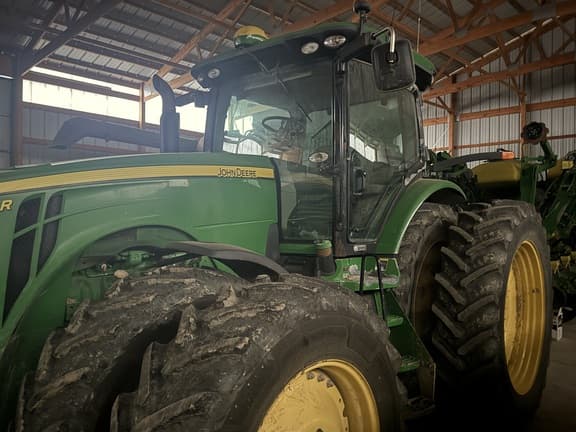 Image of John Deere 8360R equipment image 1