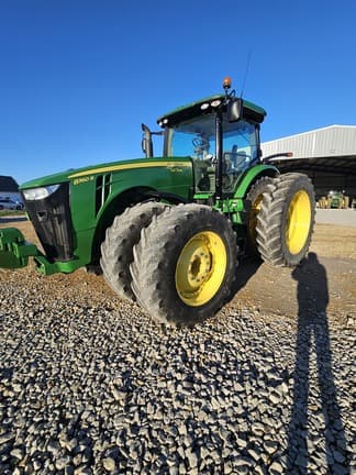 Image of John Deere 8360R equipment image 1