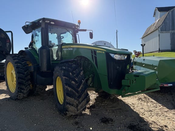 300 - 424 HP Tractors image