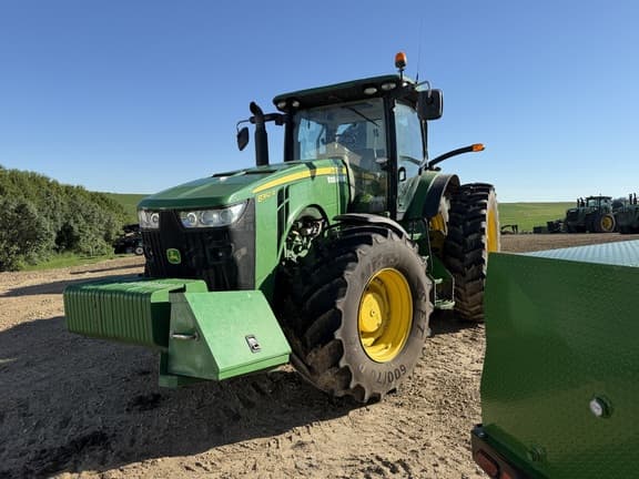 Image of John Deere 8360R equipment image 2